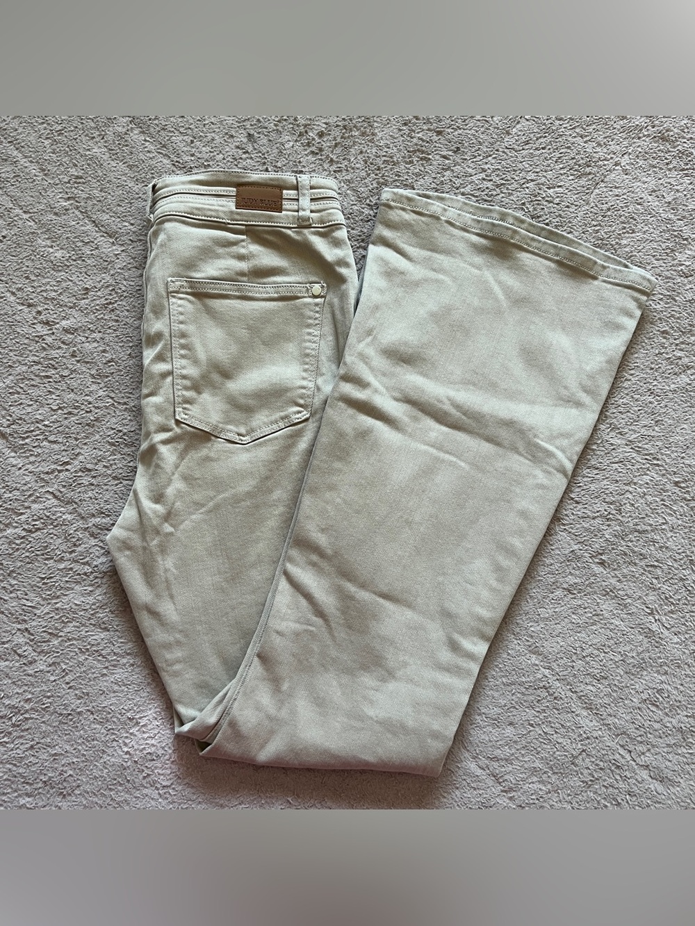 Judy Blue High Rise Flared Leg Jeans Relaxed Stretch Minimalist Cottage Sz 11/30